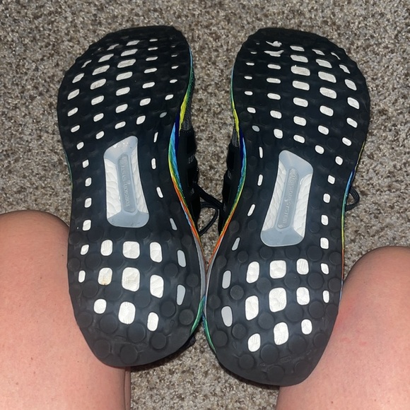 💙NEW💙 ADIDAS Ultraboost 5.0 DNA Pride boost carbon 11 Men’s shoes sneakers - Picture 8 of 9